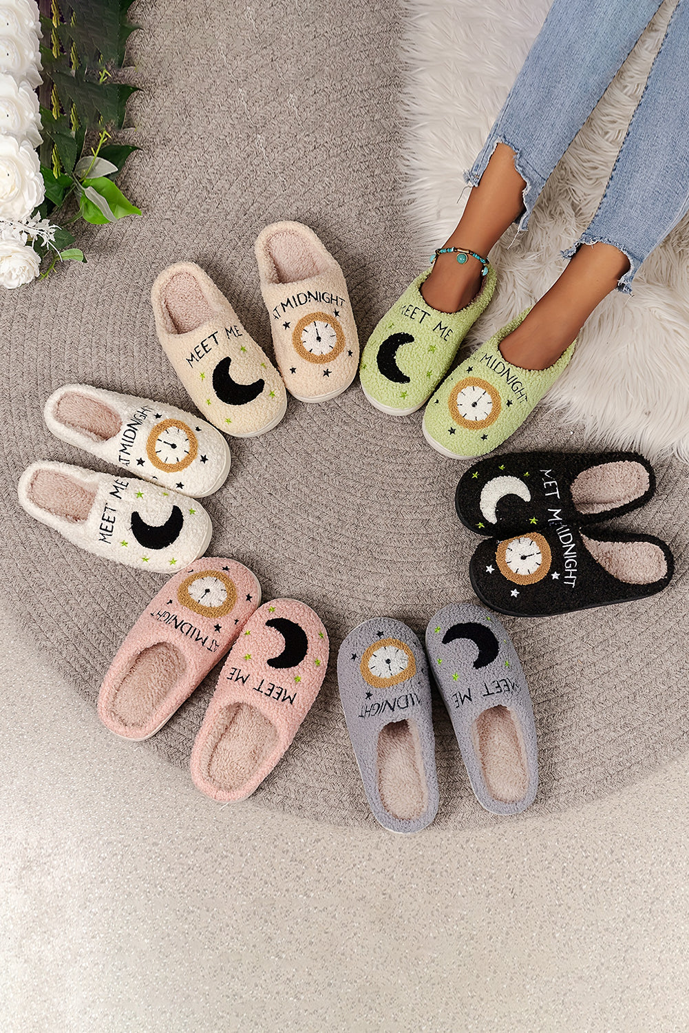 Light Pink Moon & Clock Pattern Fuzzy Home Slippers